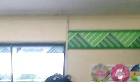 ShaeブルターニュFucksバージンオペレーター 無料 動画 エロ