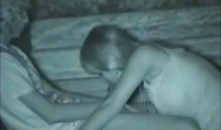 アジアmilfとの美しい自然の毛が身も心も 無料 エロ 動画 女性